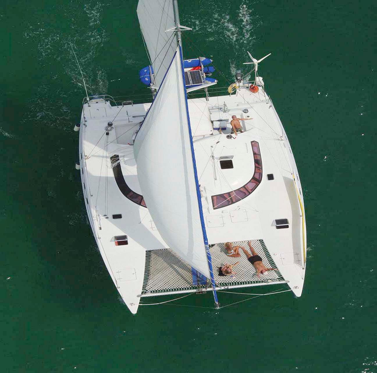 Catamarán (foto de referencia)
